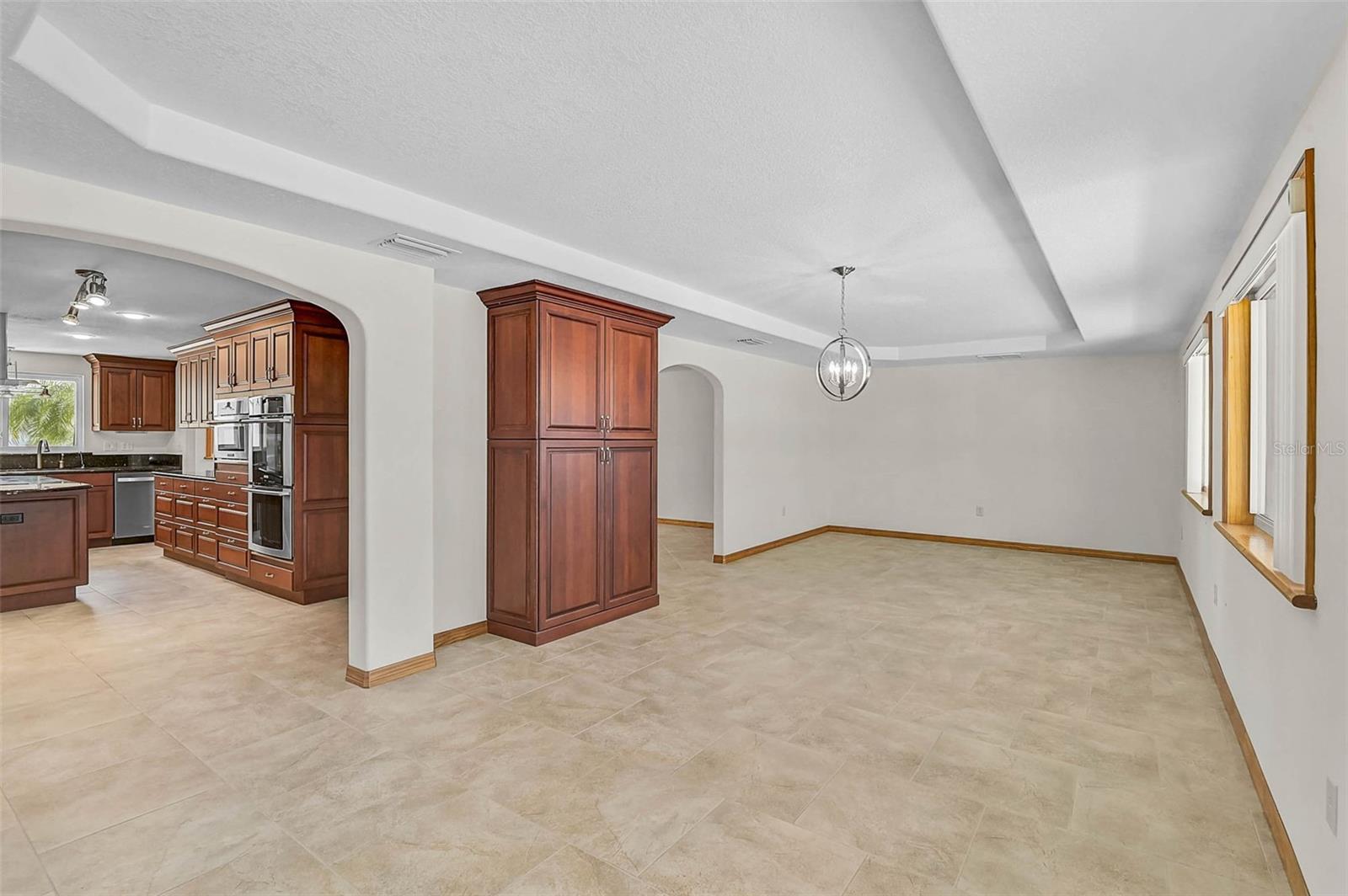 Image 9 of 48 For 1720 Coral Sands Court
