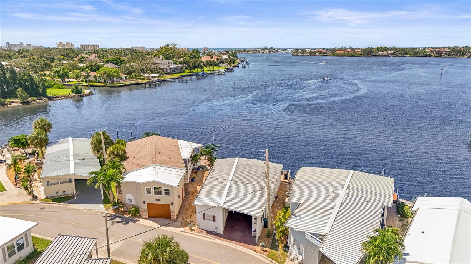 Details for 33 Starboard Drive, VENICE, FL 34285