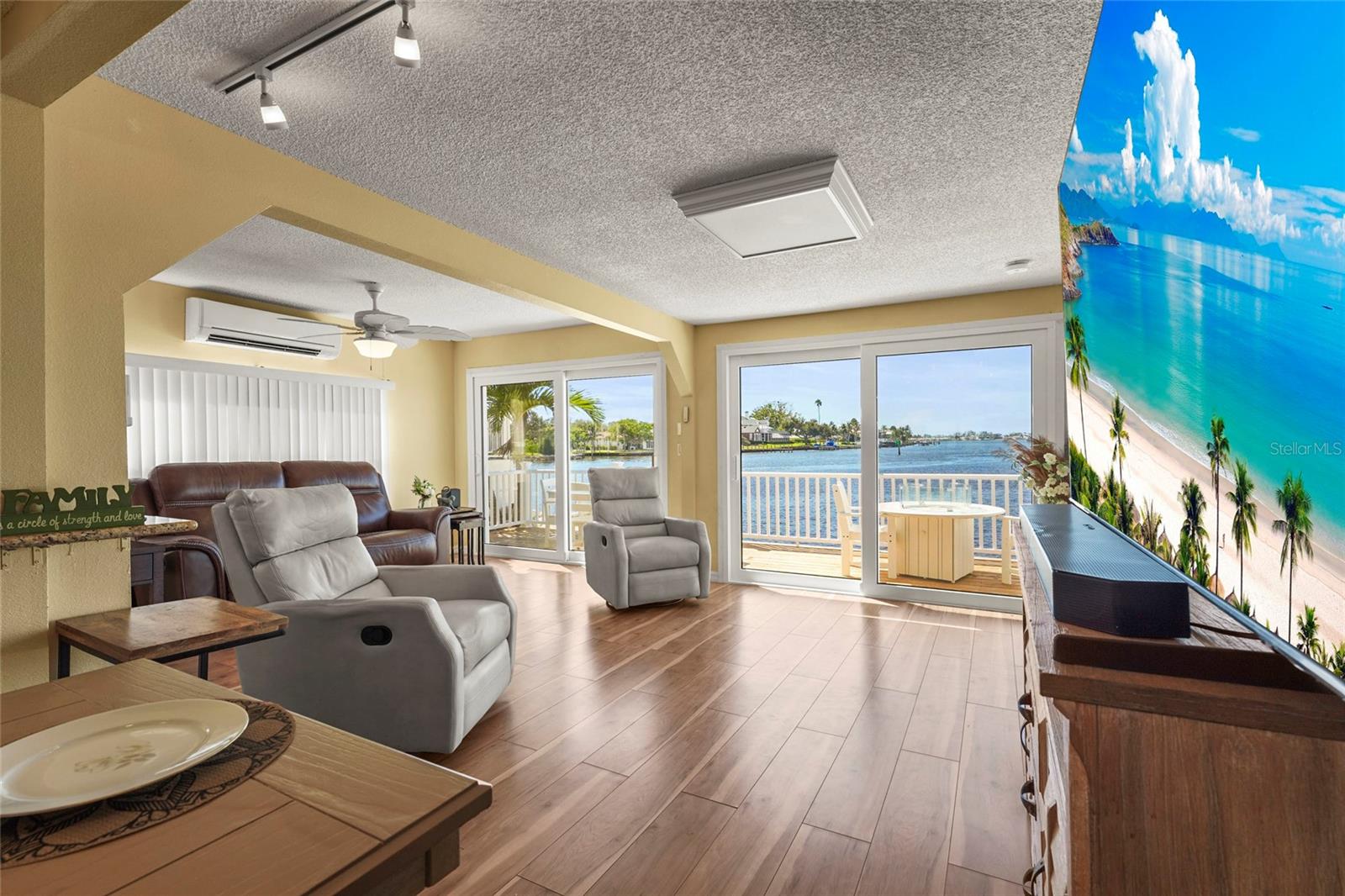 Image 11 of 91 For 33 Starboard Drive
