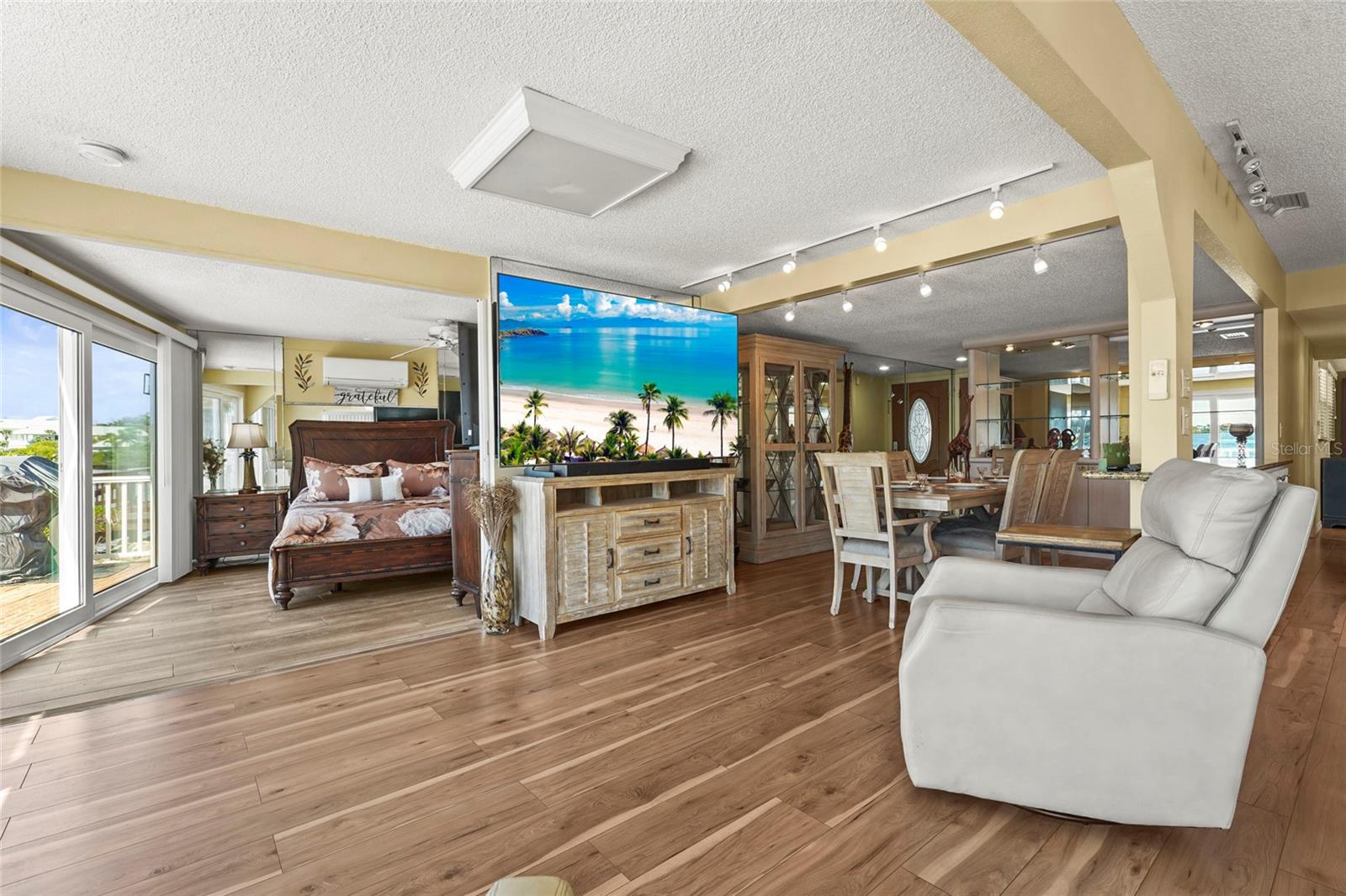 Image 12 of 91 For 33 Starboard Drive