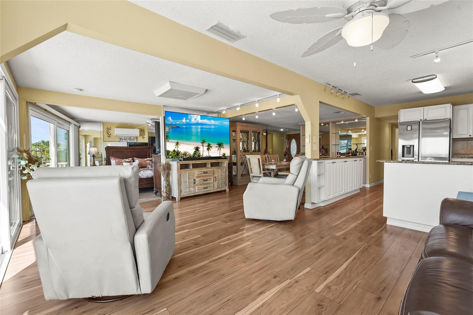 Image 13 of 91 For 33 Starboard Drive