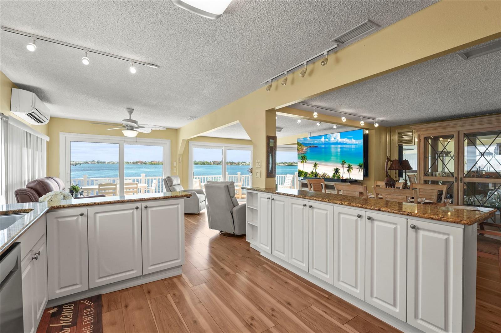 Image 22 of 91 For 33 Starboard Drive