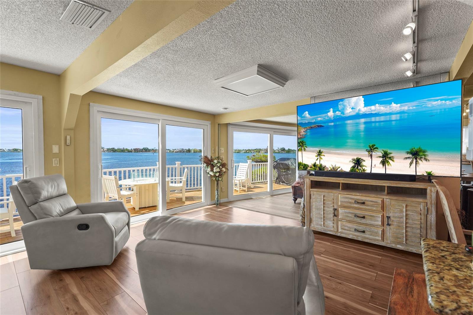 Image 9 of 91 For 33 Starboard Drive