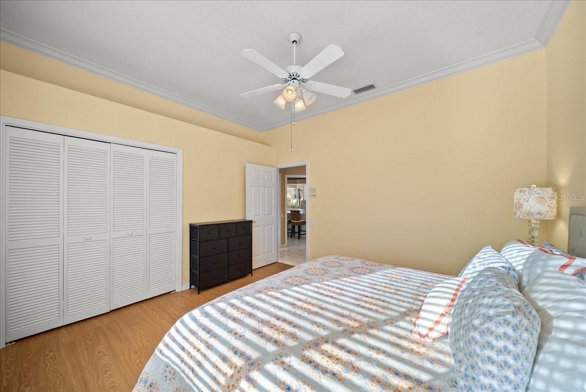 Image 21 of 49 For 4321 Presidential Avenue Circle E