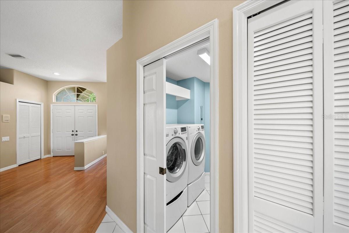 Image 29 of 49 For 4321 Presidential Avenue Circle E