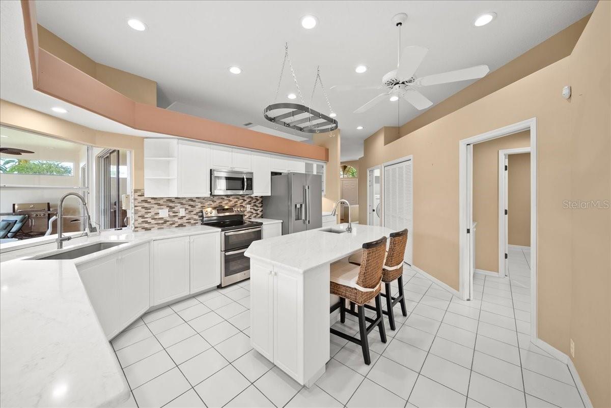 Image 8 of 49 For 4321 Presidential Avenue Circle E