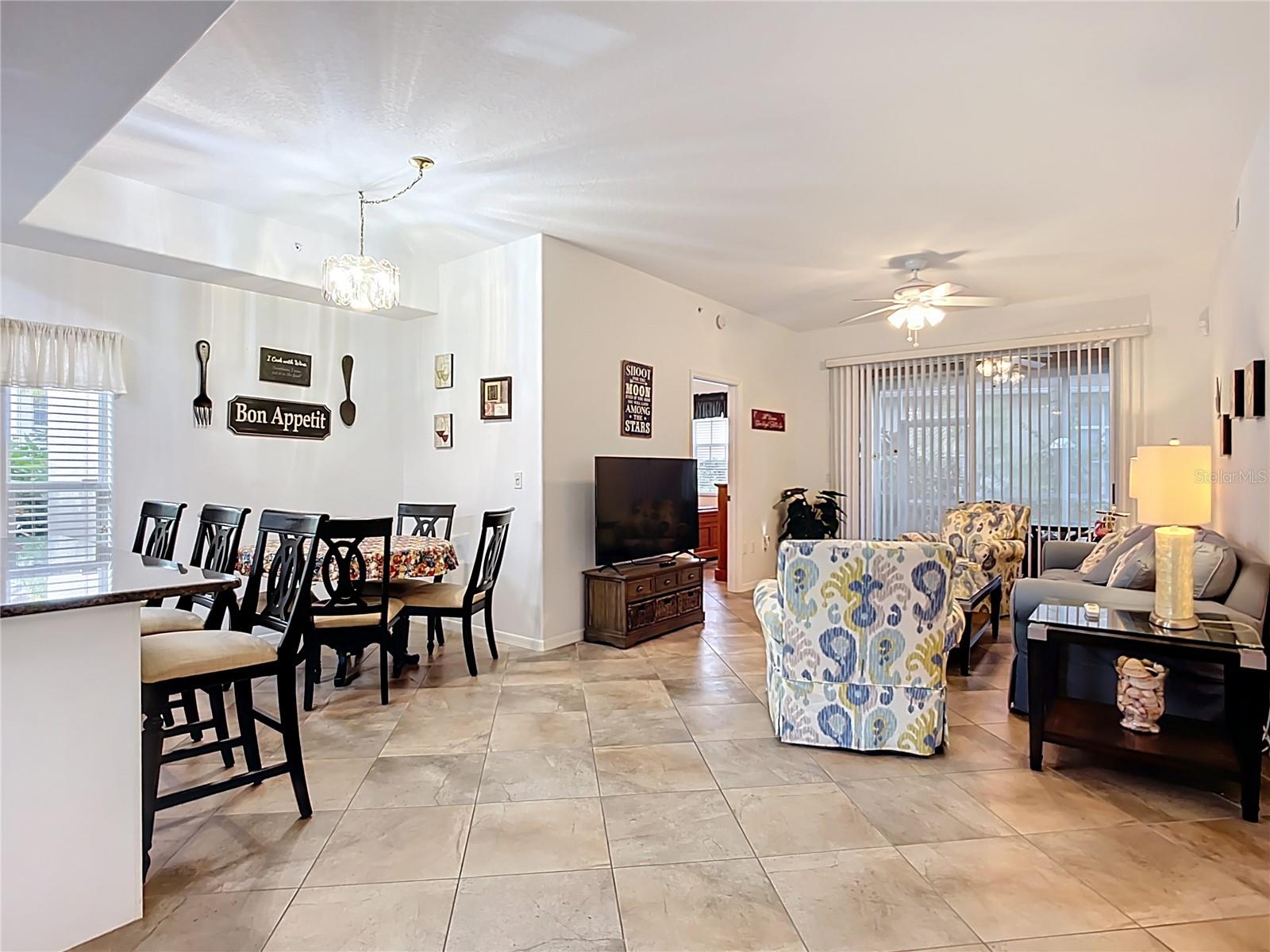 Image 15 of 51 For 8330 Glenrose Way 1610