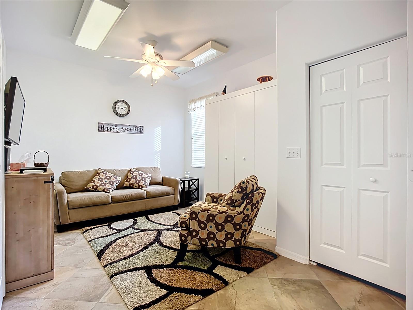 Image 22 of 51 For 8330 Glenrose Way 1610