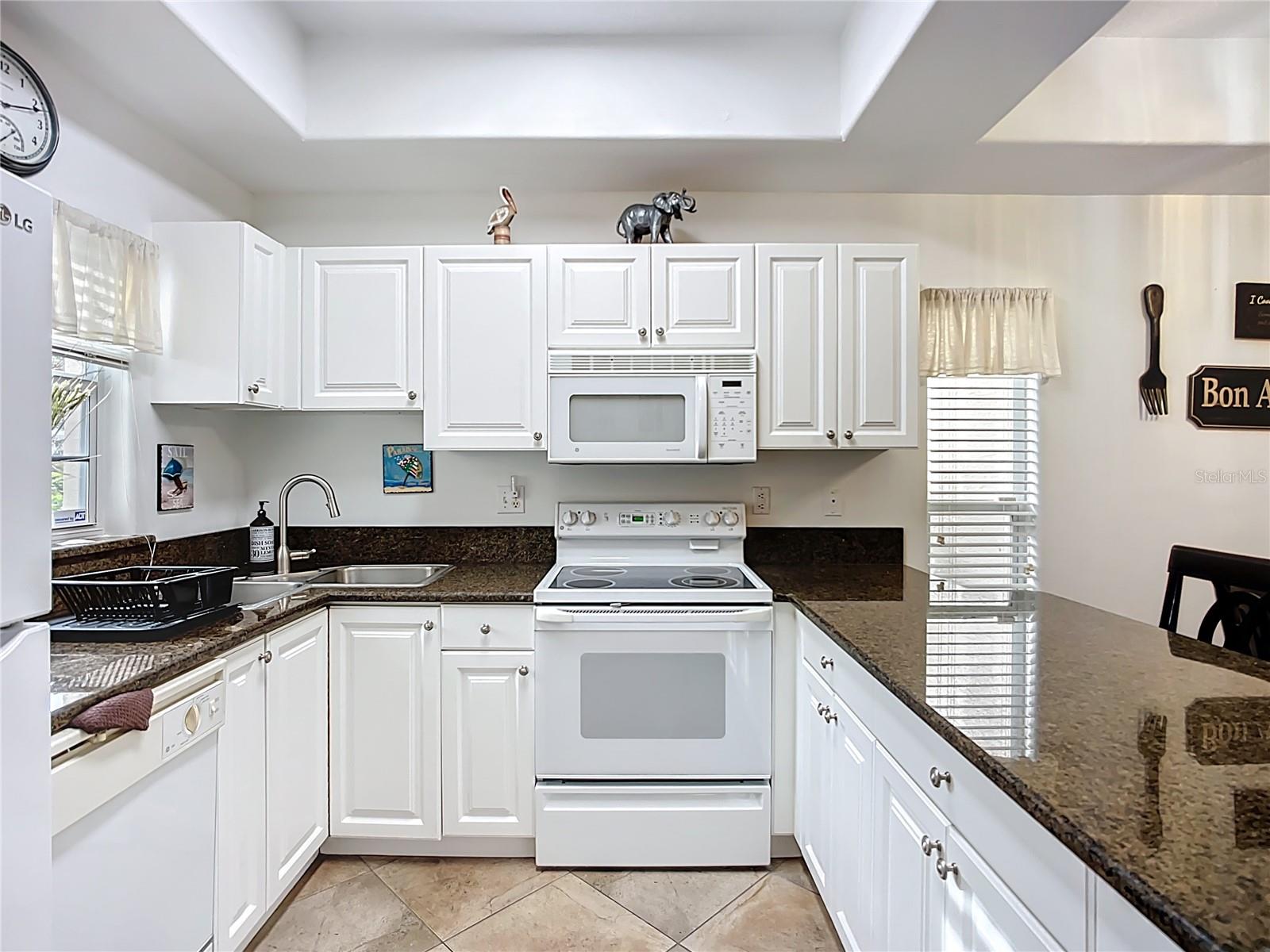 Image 3 of 51 For 8330 Glenrose Way 1610
