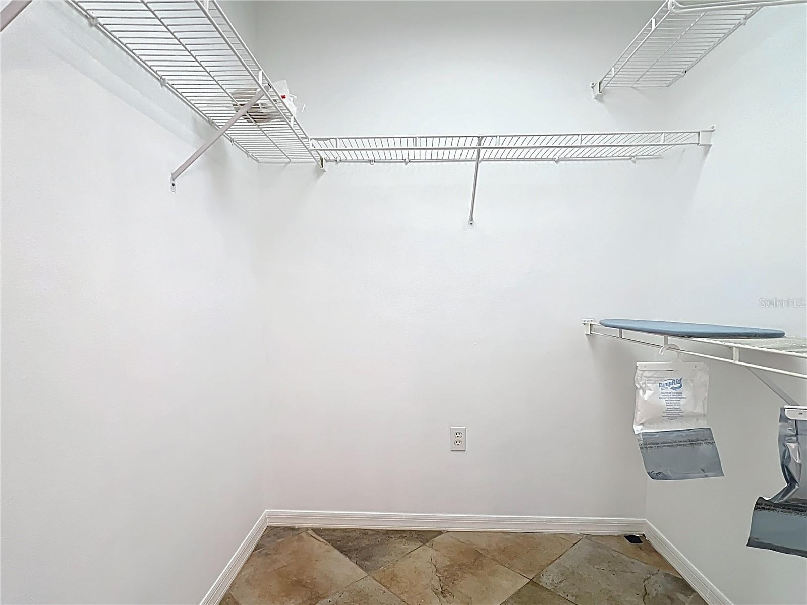 Image 30 of 51 For 8330 Glenrose Way 1610