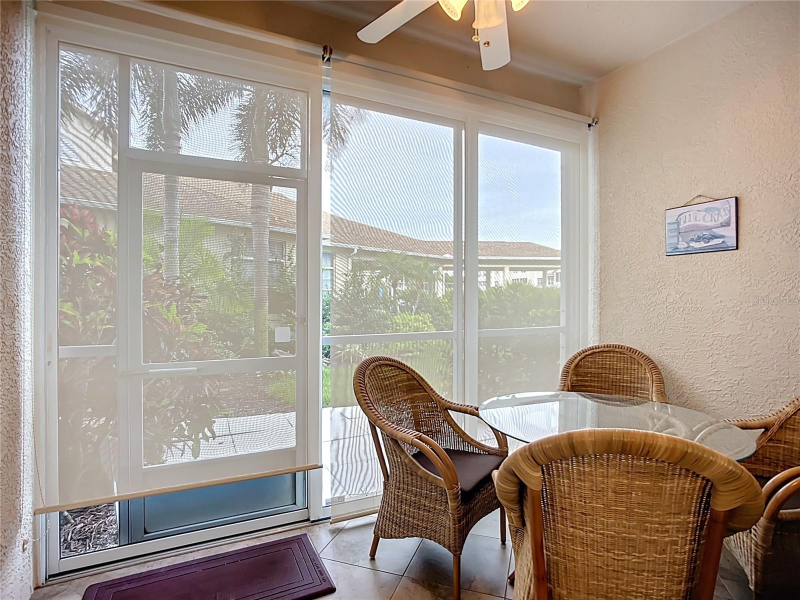 Image 31 of 51 For 8330 Glenrose Way 1610