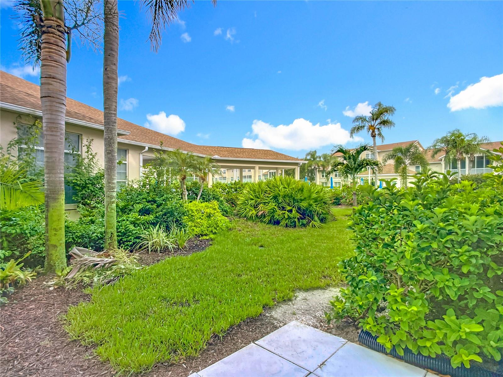 Image 32 of 51 For 8330 Glenrose Way 1610