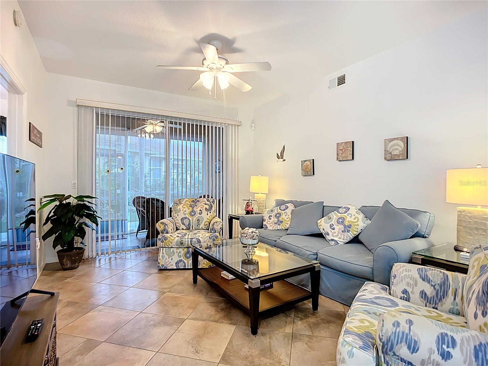 Image 4 of 51 For 8330 Glenrose Way 1610