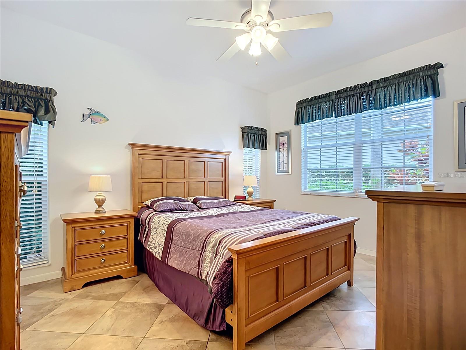 Image 6 of 51 For 8330 Glenrose Way 1610