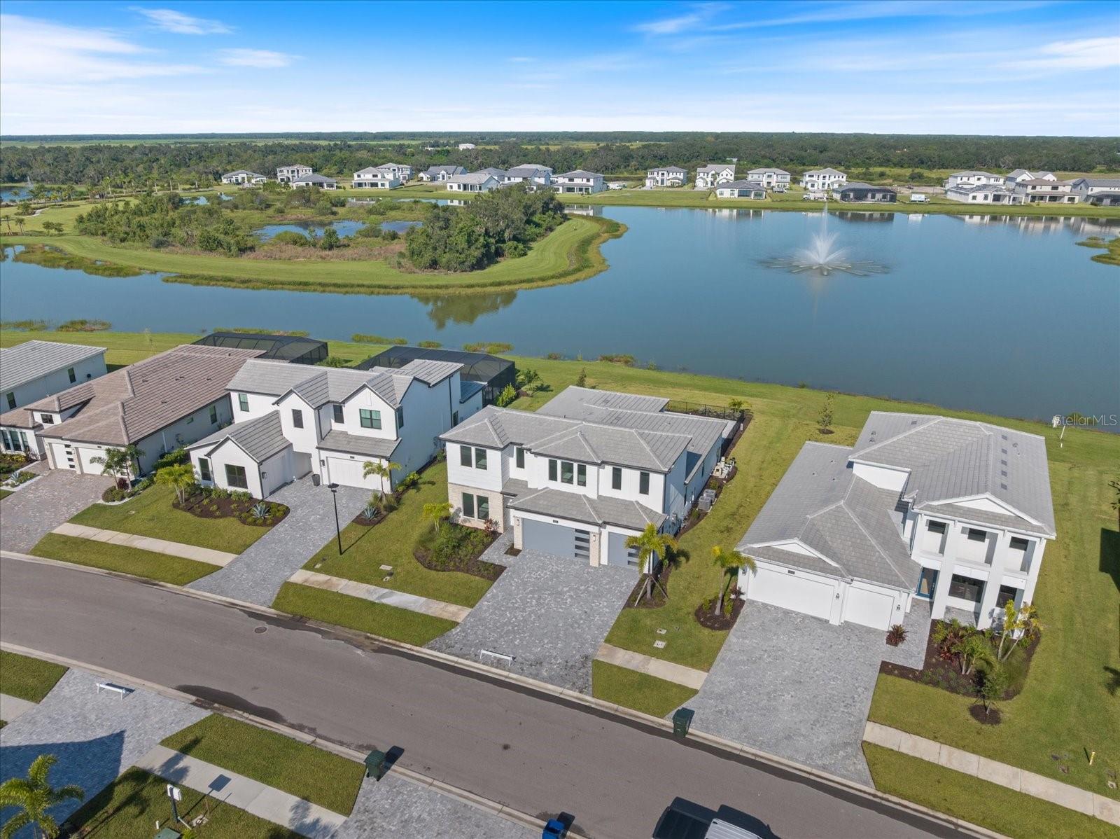 Image 3 of 88 For 2609 Waterfront Circle