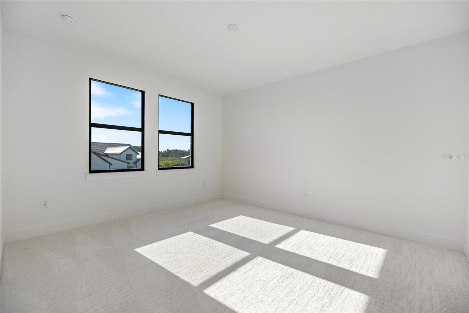 Image 43 of 88 For 2609 Waterfront Circle