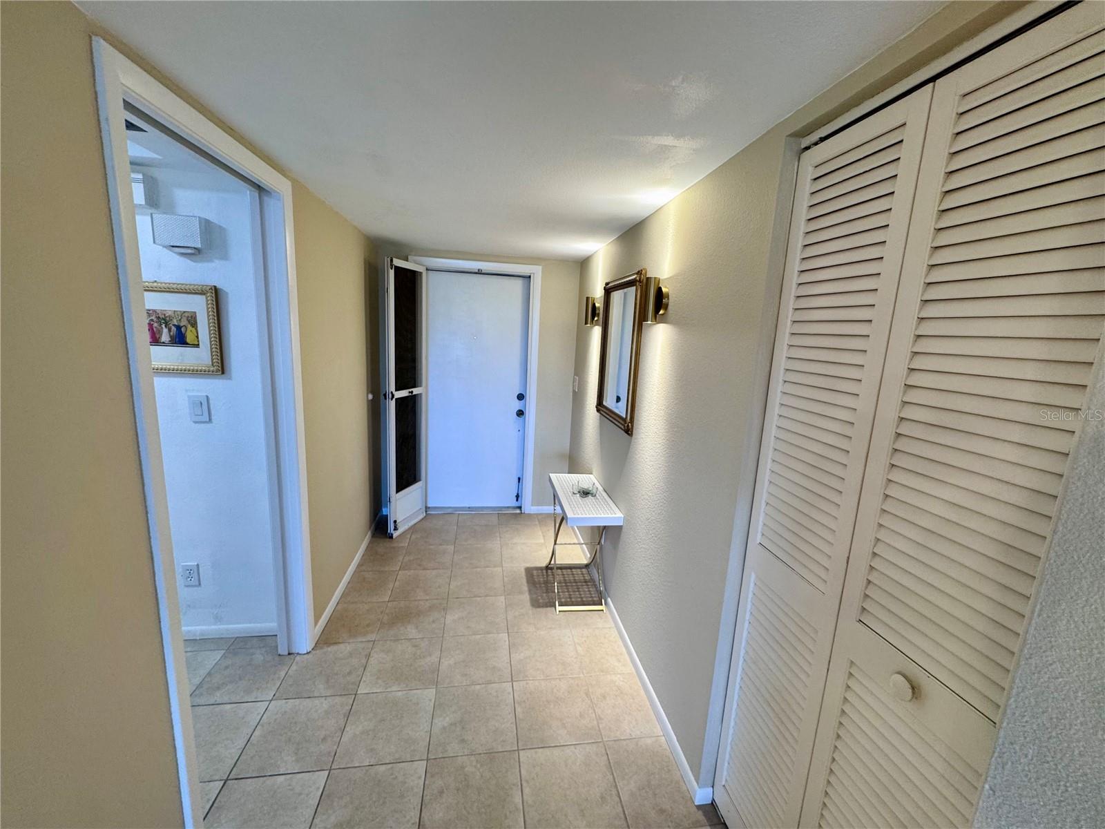 Image 5 of 18 For 6999 Country Club Drive N 124