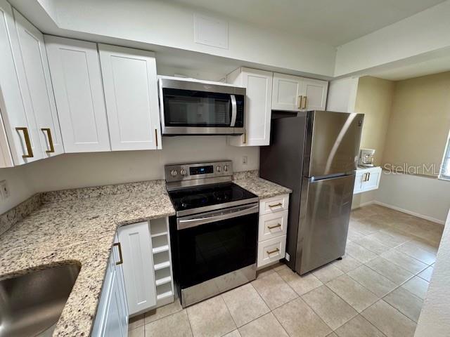 Image 6 of 18 For 6999 Country Club Drive N 124