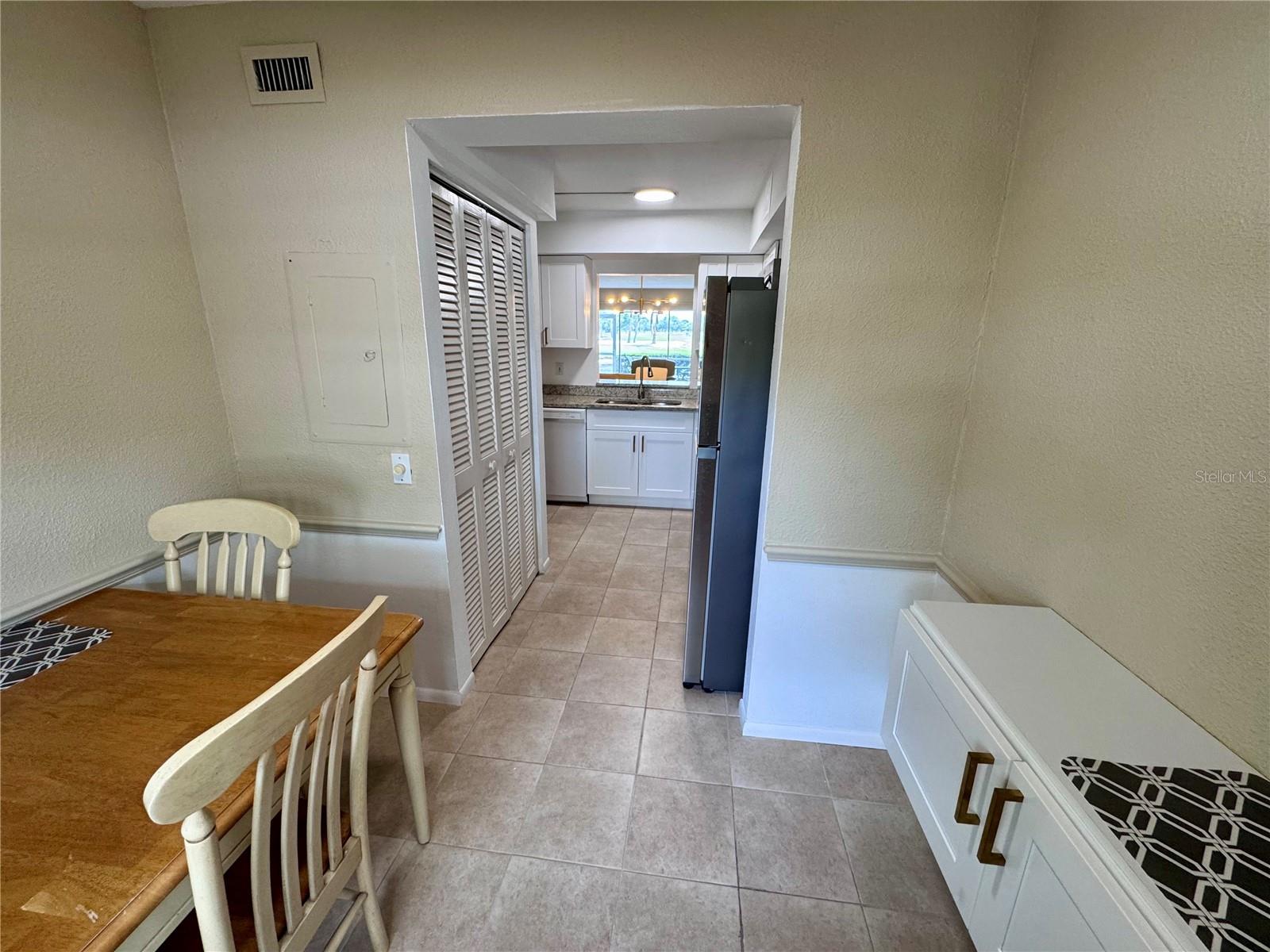 Image 8 of 18 For 6999 Country Club Drive N 124