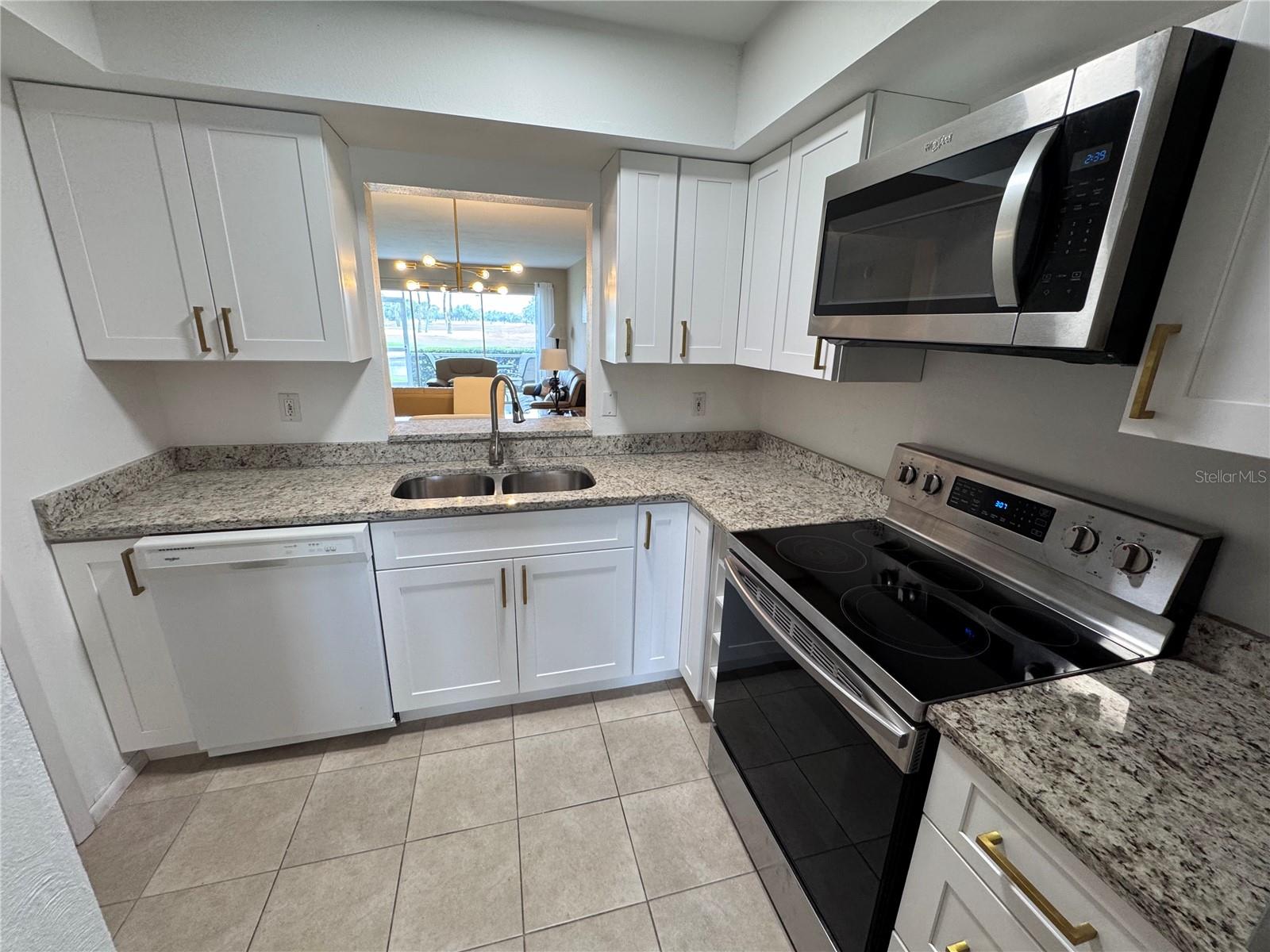 Image 9 of 18 For 6999 Country Club Drive N 124