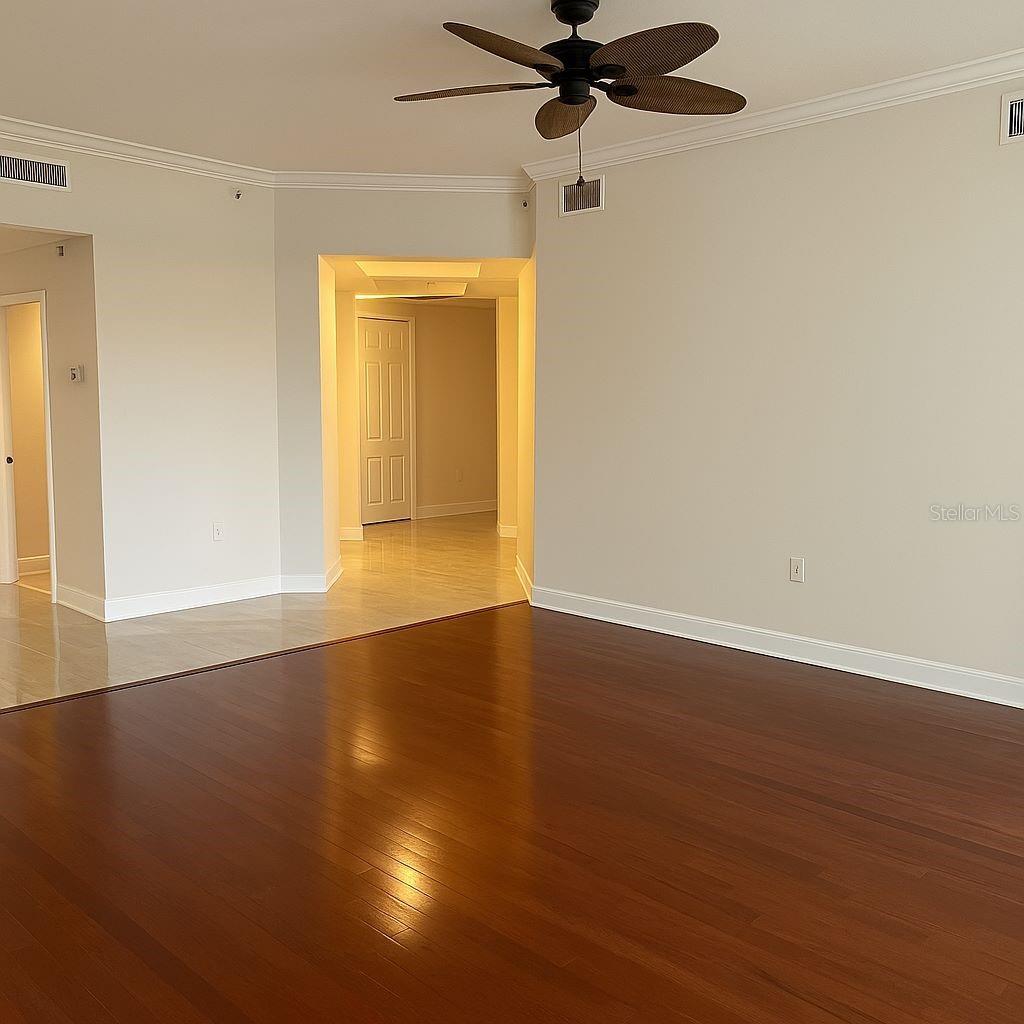Image 5 of 26 For 5264 Bouchard Circle 102