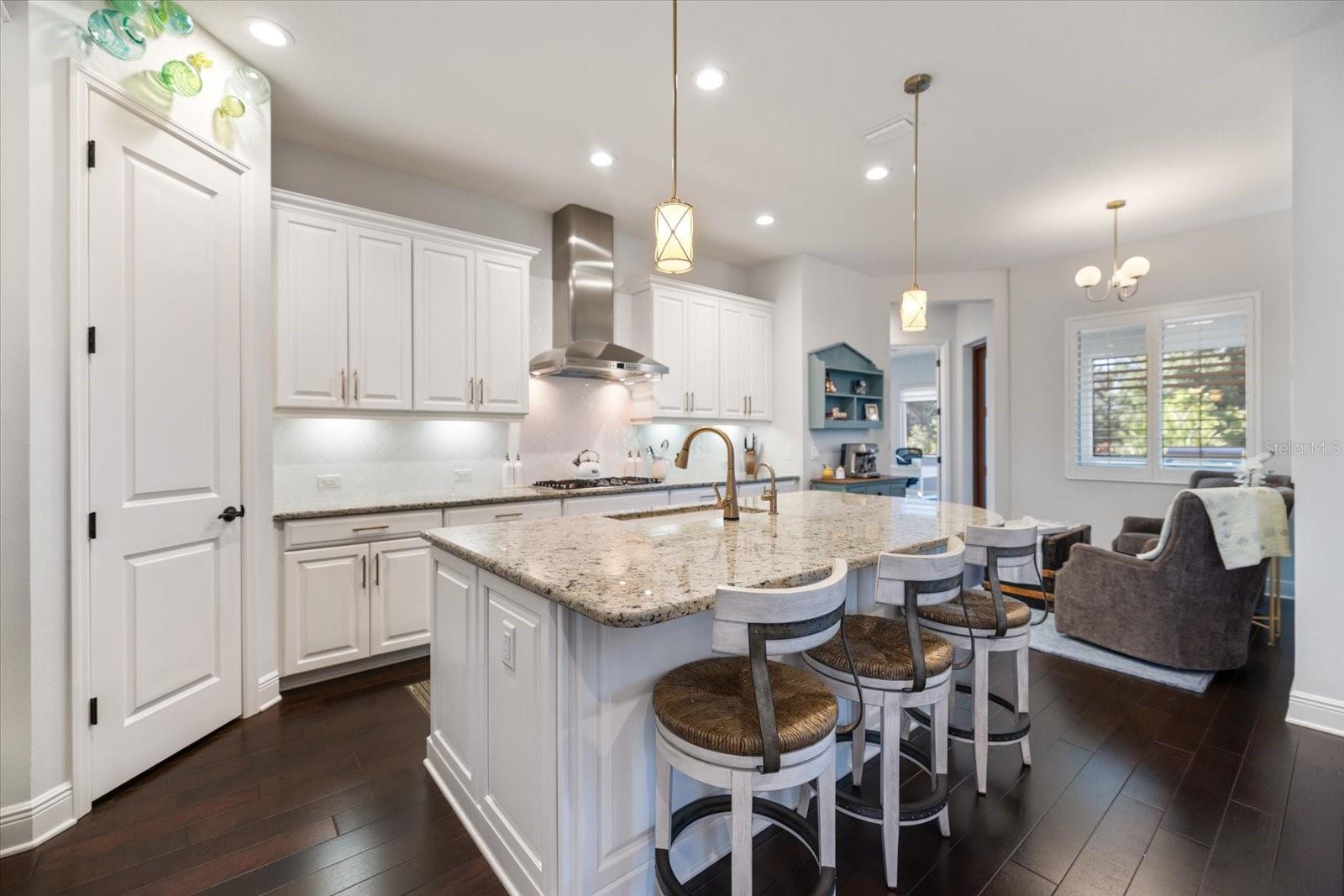 Image 20 of 91 For 26651 Raphis Royale Boulevard