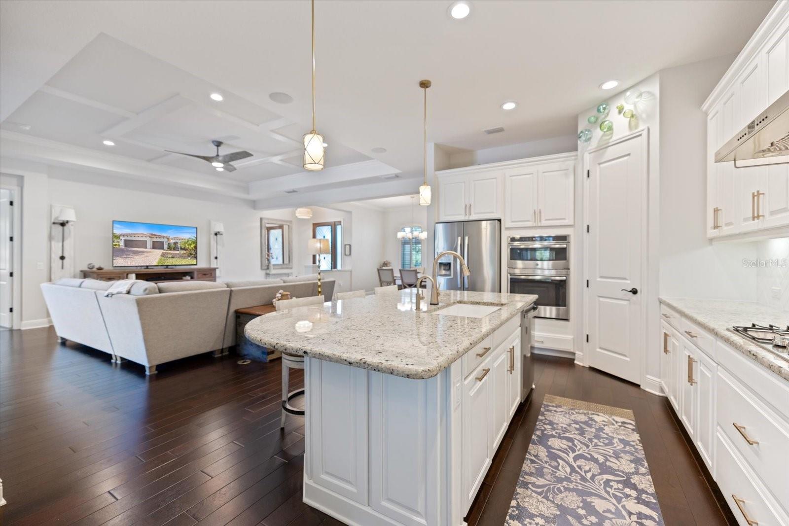 Image 22 of 91 For 26651 Raphis Royale Boulevard