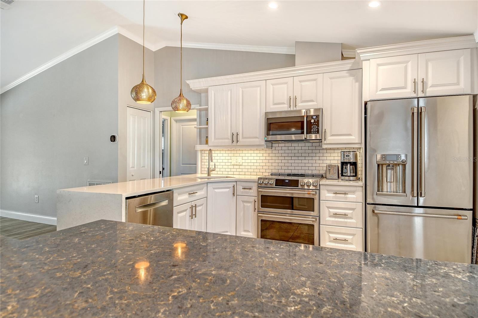 Image 13 of 30 For 6907 Easton Court