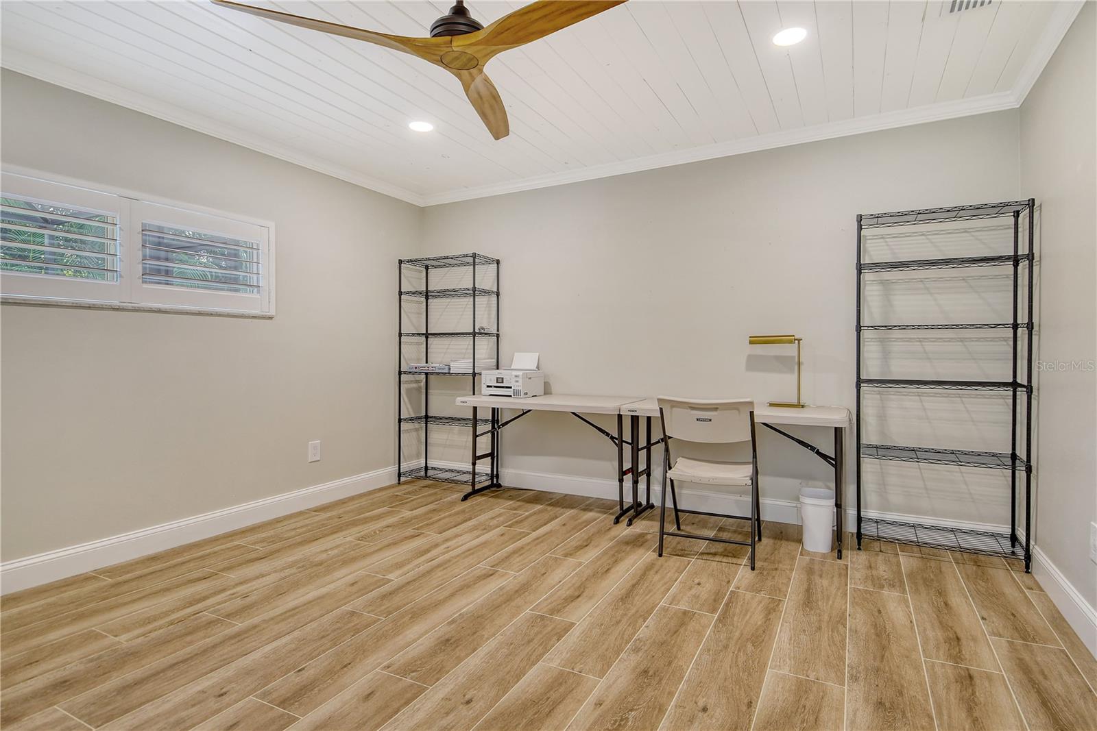 Image 3 of 30 For 6907 Easton Court