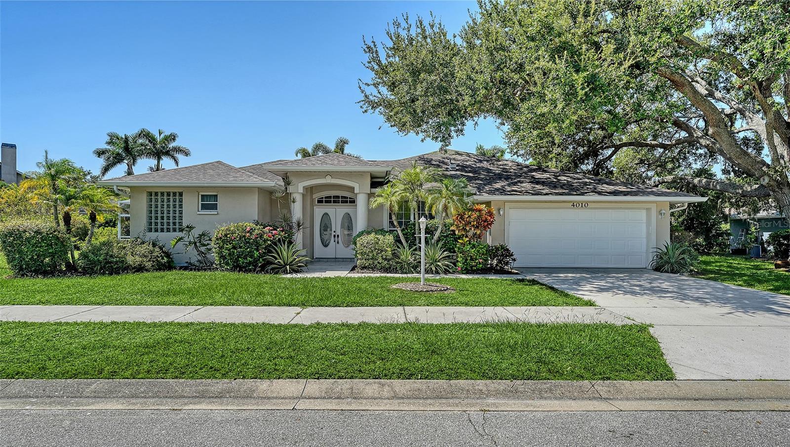 Details for 4010 Green Tree Avenue, SARASOTA, FL 34233