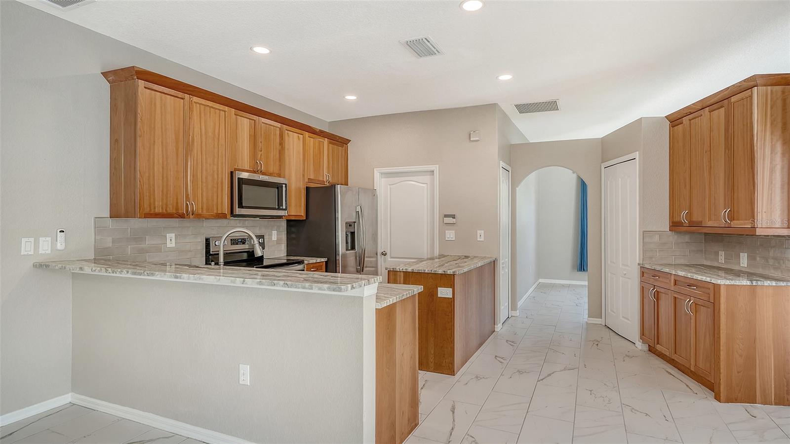 Image 11 of 36 For 4010 Green Tree Avenue