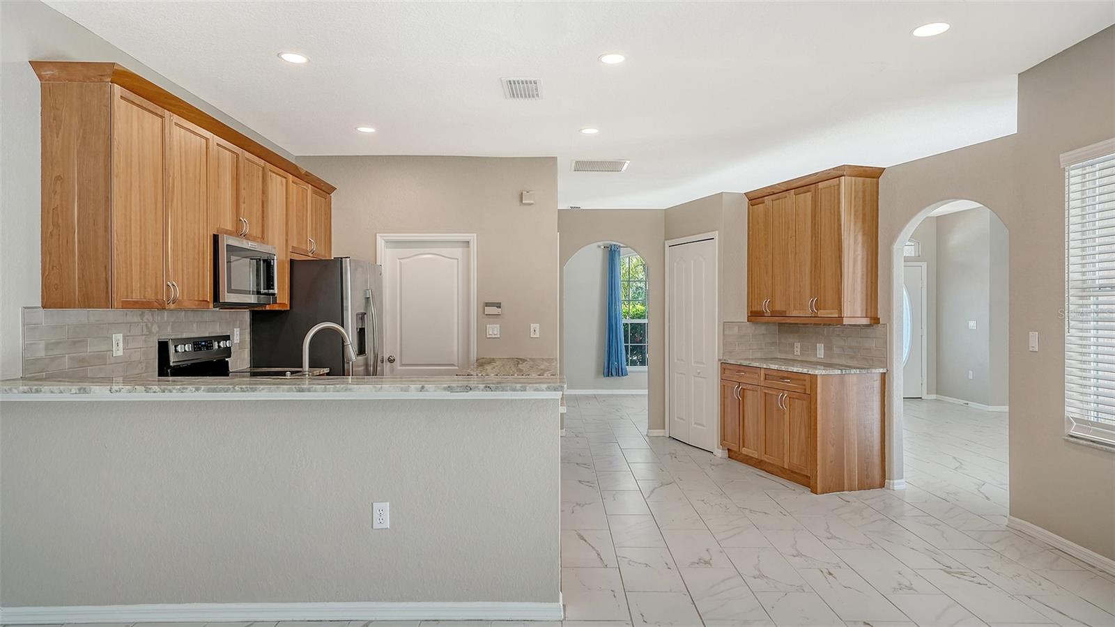 Image 12 of 36 For 4010 Green Tree Avenue
