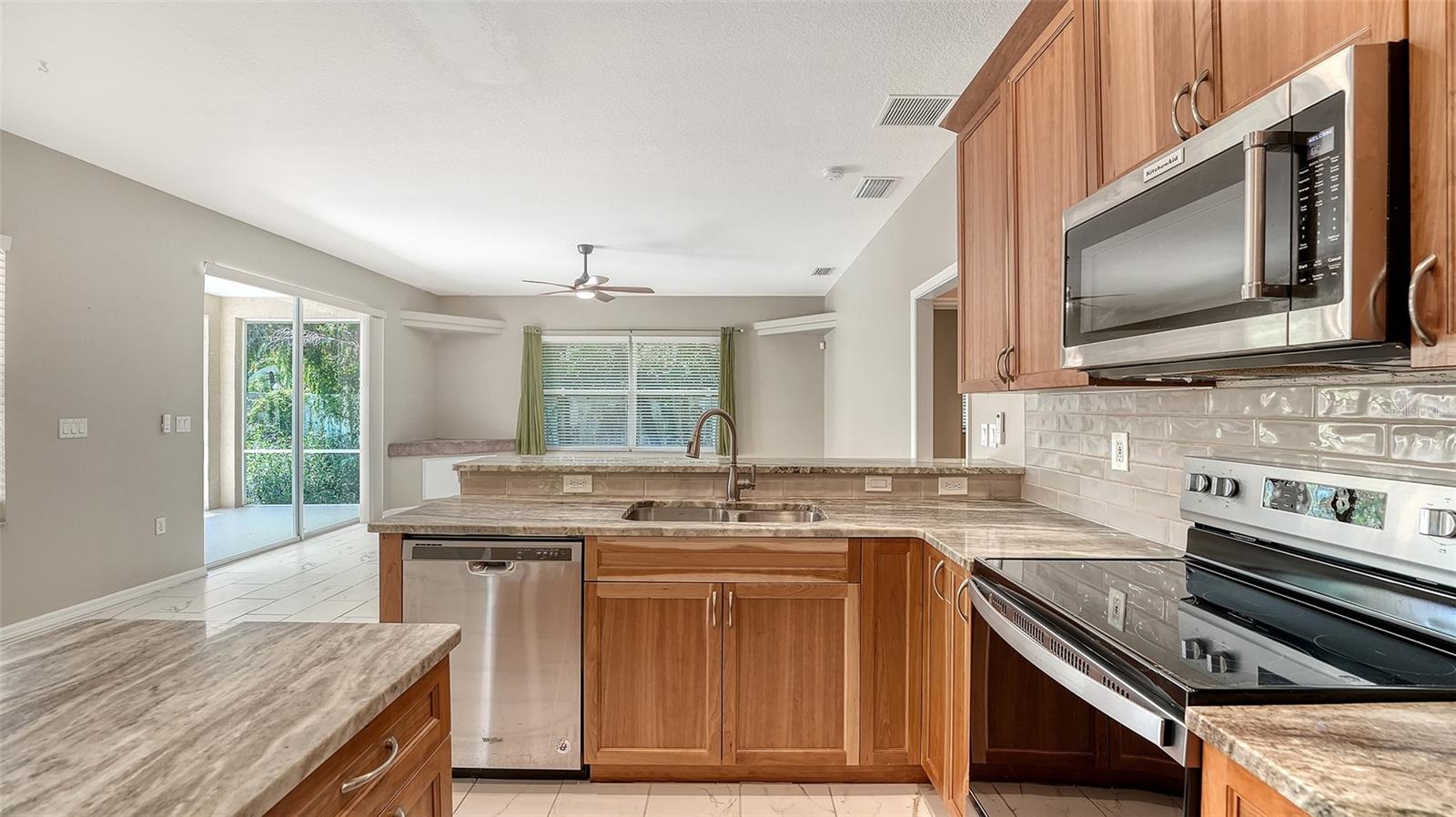 Image 17 of 36 For 4010 Green Tree Avenue