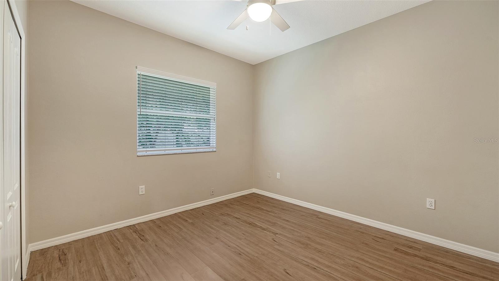 Image 26 of 36 For 4010 Green Tree Avenue
