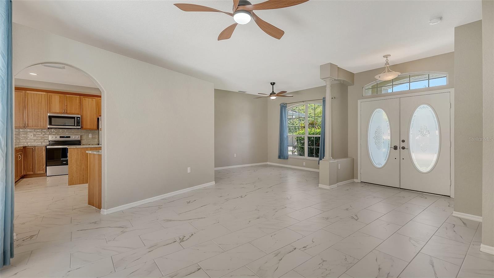 Image 8 of 36 For 4010 Green Tree Avenue