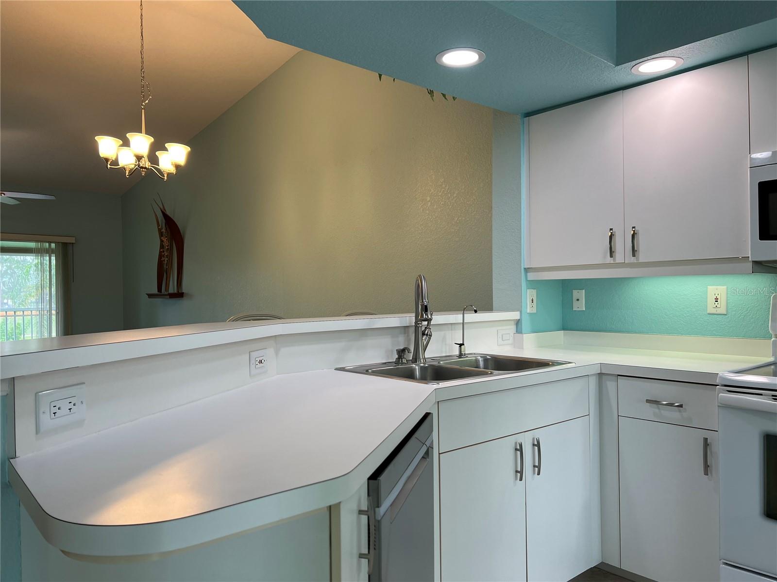 Image 14 of 41 For 5725 Greenwood Avenue 6203