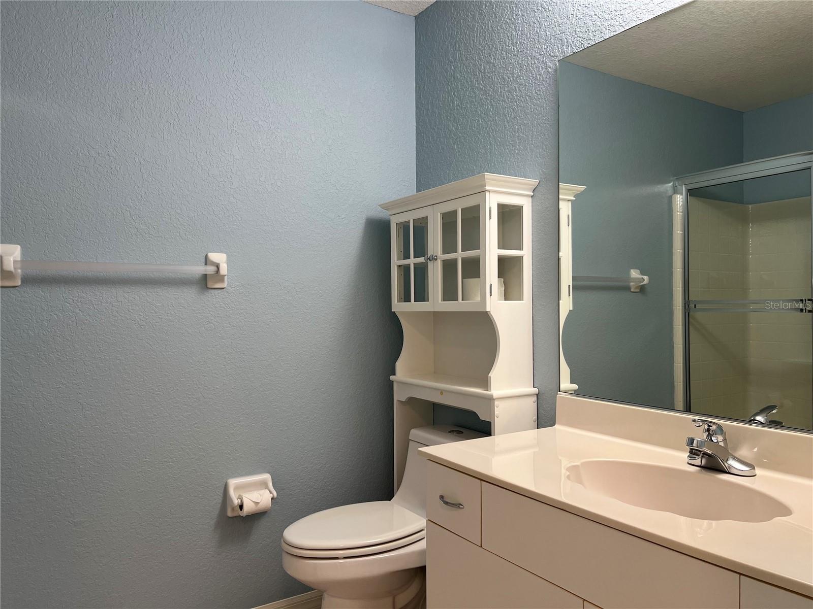 Image 24 of 41 For 5725 Greenwood Avenue 6203