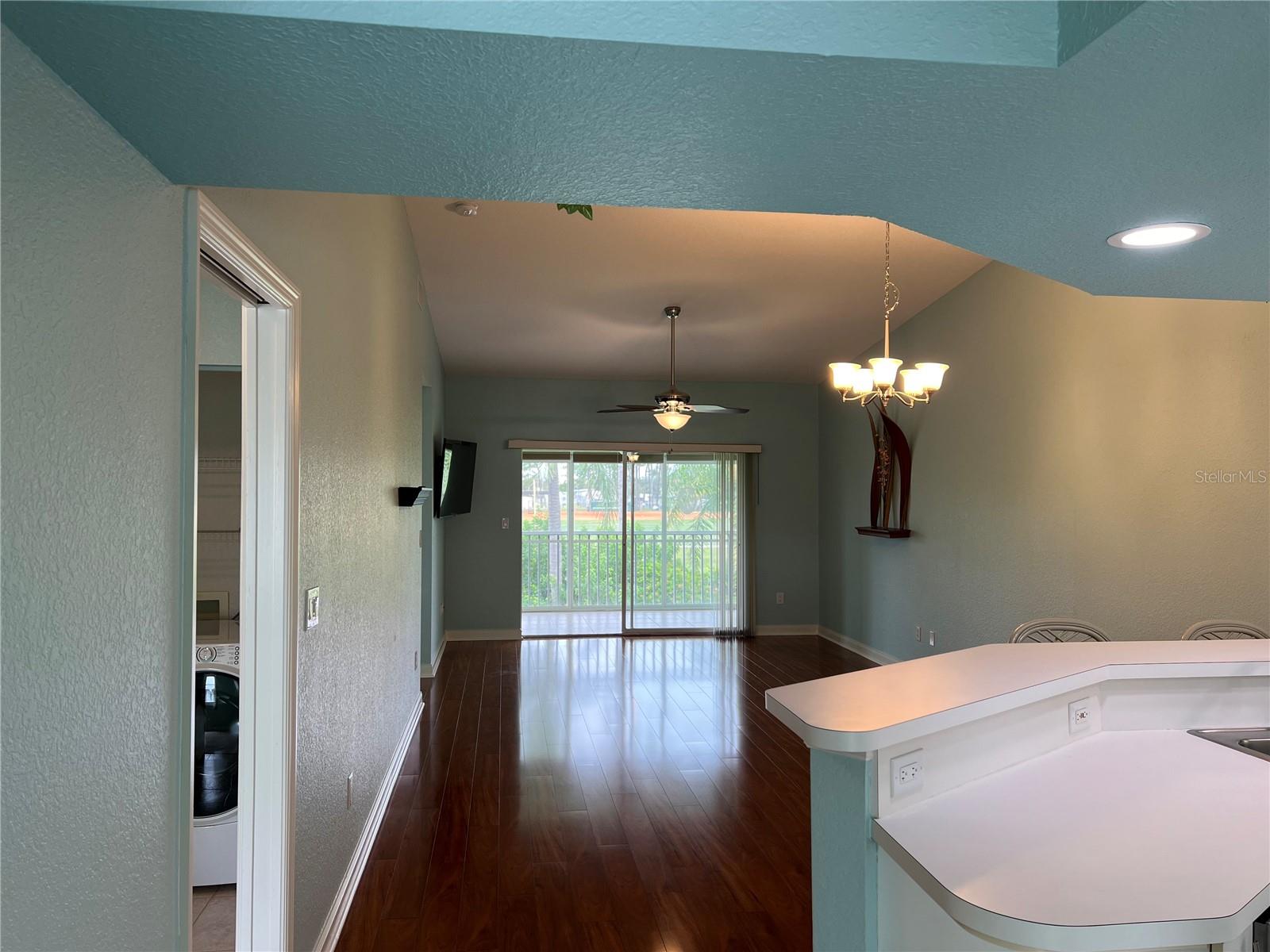 Image 7 of 41 For 5725 Greenwood Avenue 6203