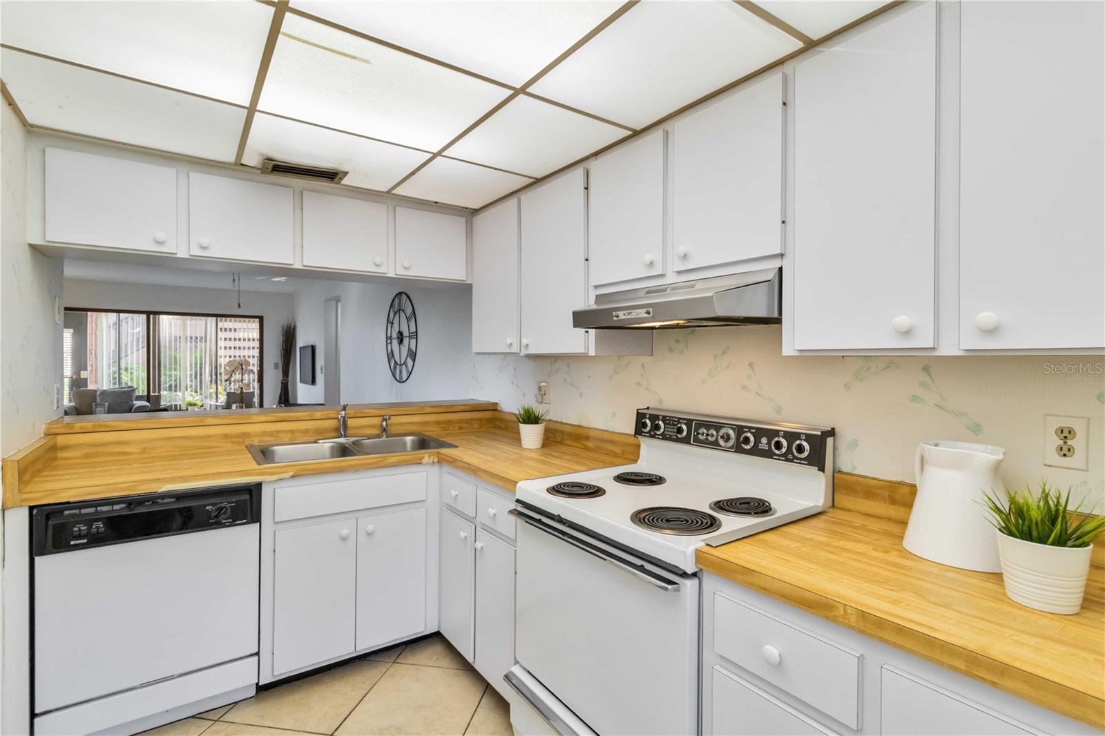 Image 14 of 31 For 1720 Glenhouse Drive 325