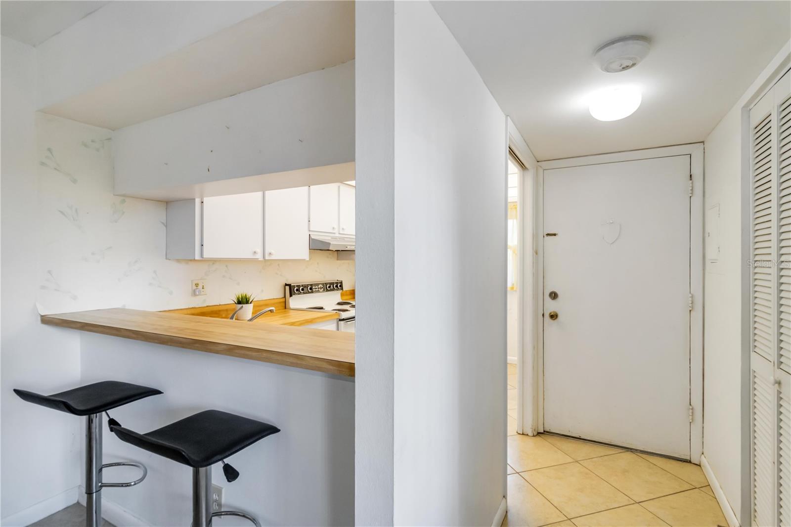 Image 6 of 31 For 1720 Glenhouse Drive 325