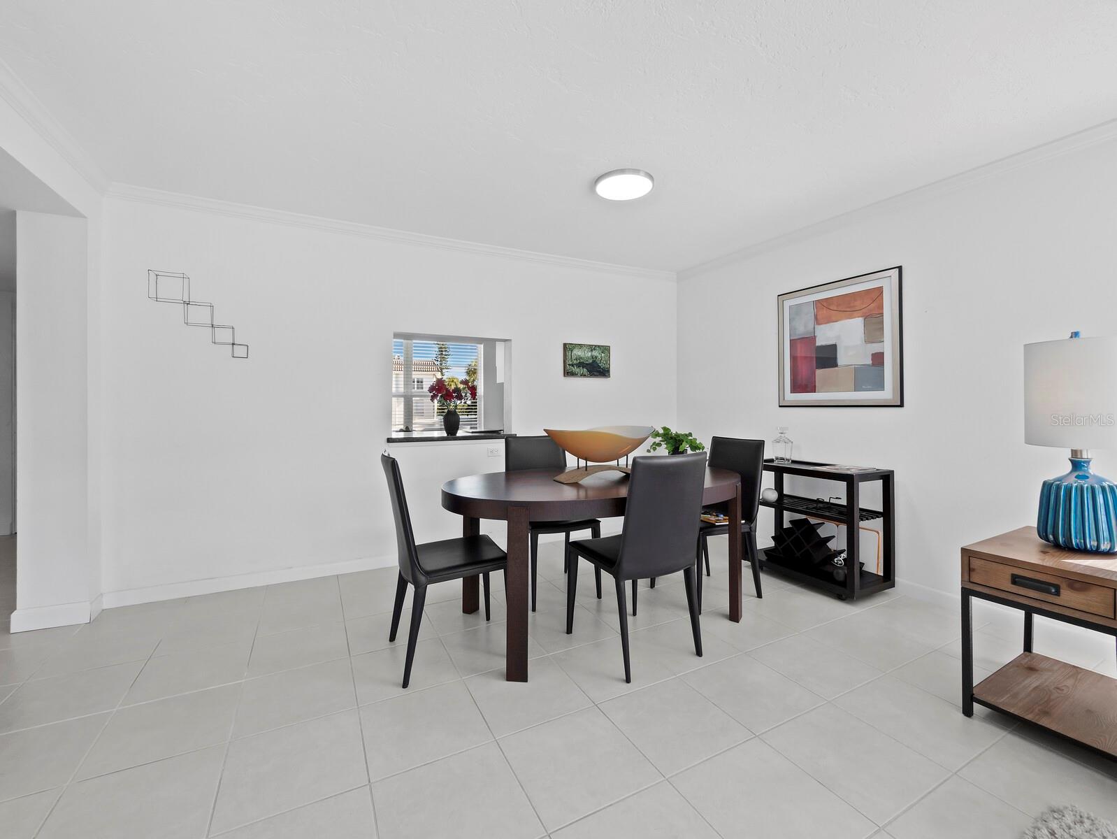 Image 43 of 52 For 4400 Exeter Drive 201