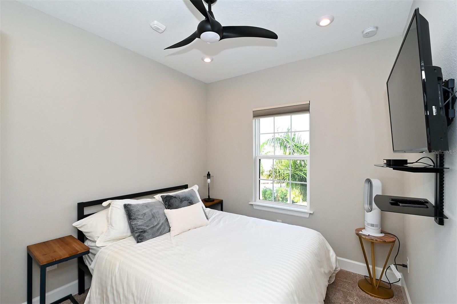 Image 34 of 71 For 5560 Cannes Circle 3-106