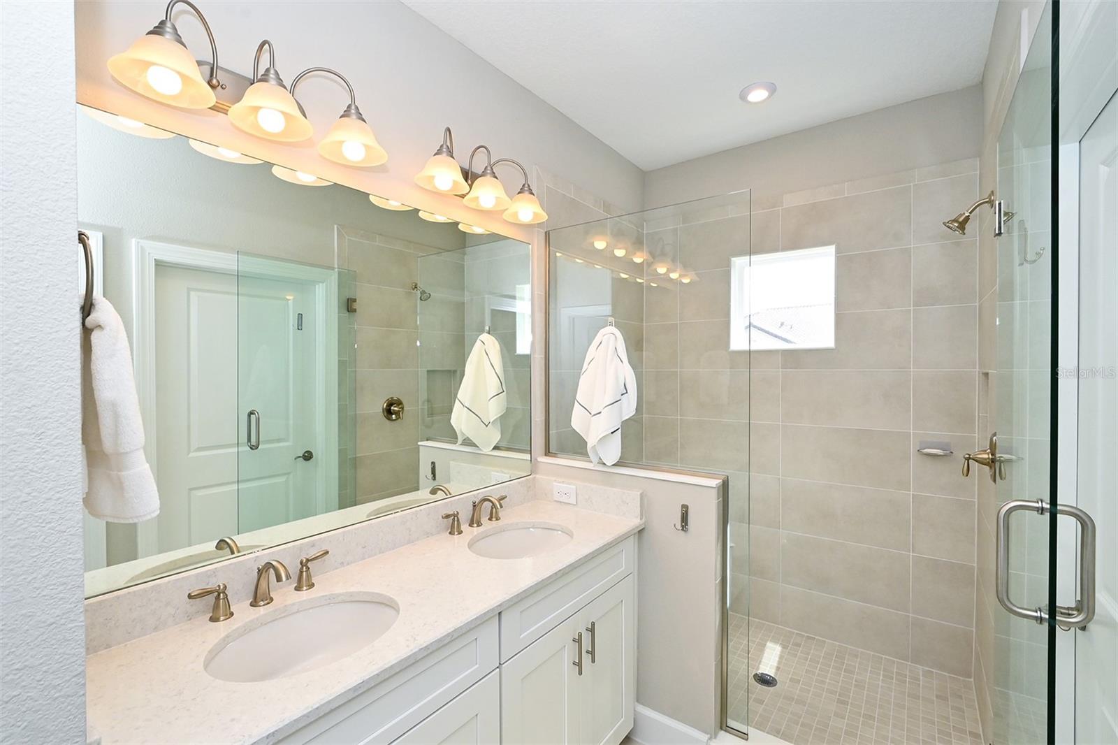 Image 41 of 71 For 5560 Cannes Circle 3-106