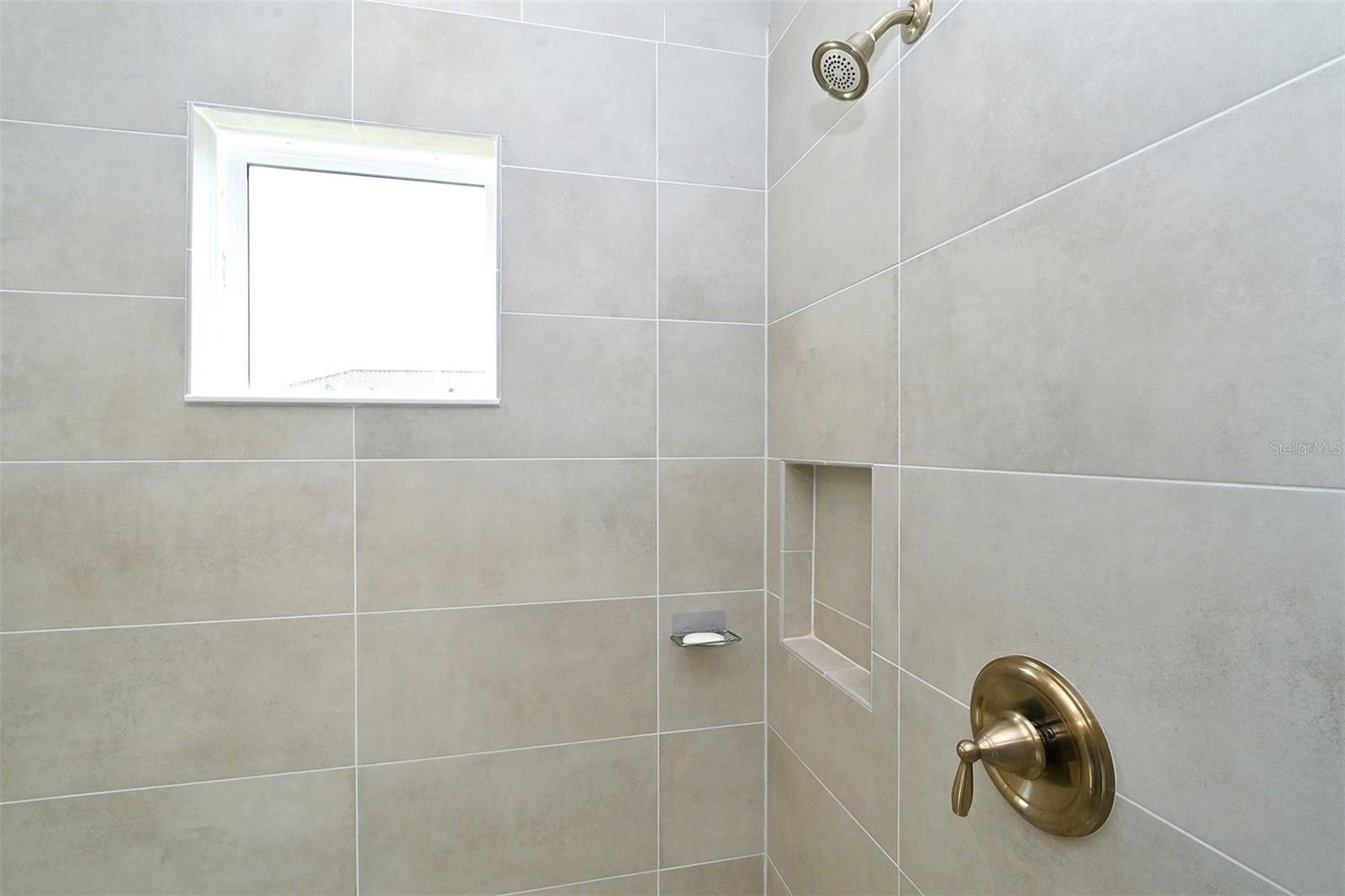 Image 42 of 71 For 5560 Cannes Circle 3-106