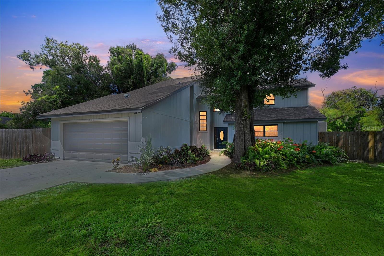 Image 2 of 40 For 1576 Beechwood Trail