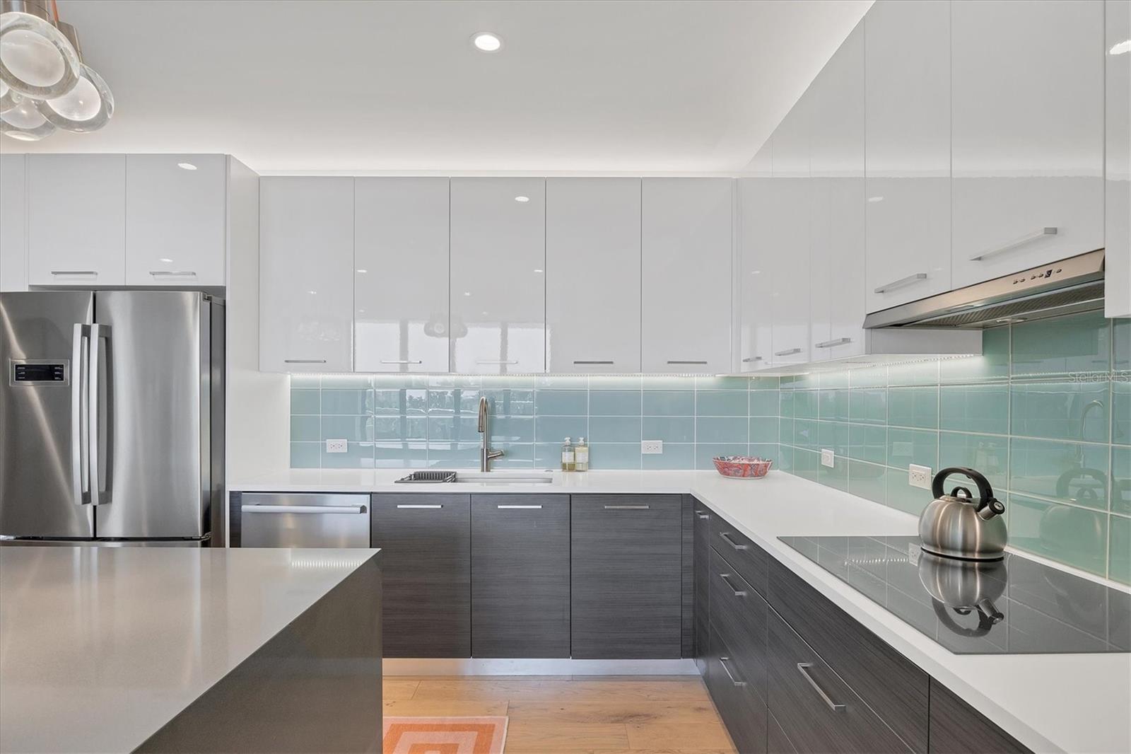 Image 11 of 69 For 300 Pineapple Avenue 302