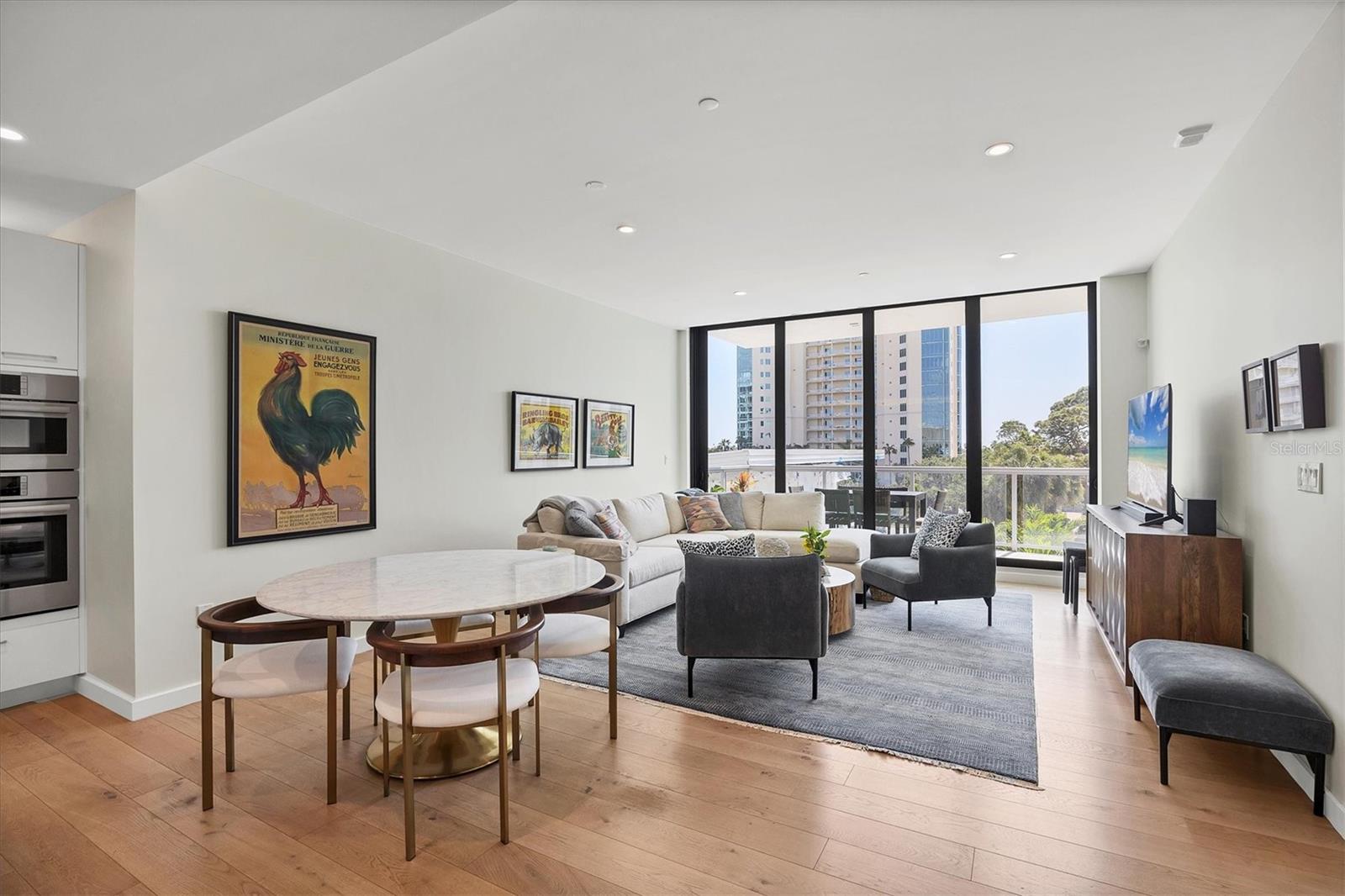 Image 15 of 69 For 300 Pineapple Avenue 302