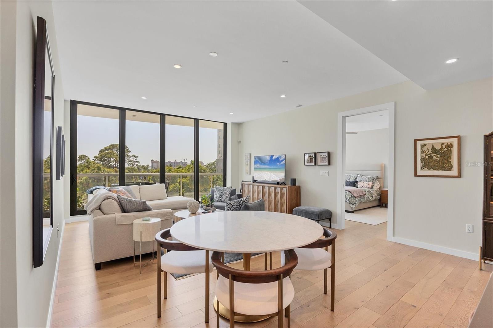 Image 16 of 69 For 300 Pineapple Avenue 302