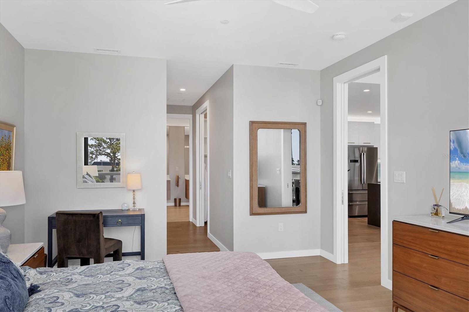 Image 19 of 69 For 300 Pineapple Avenue 302