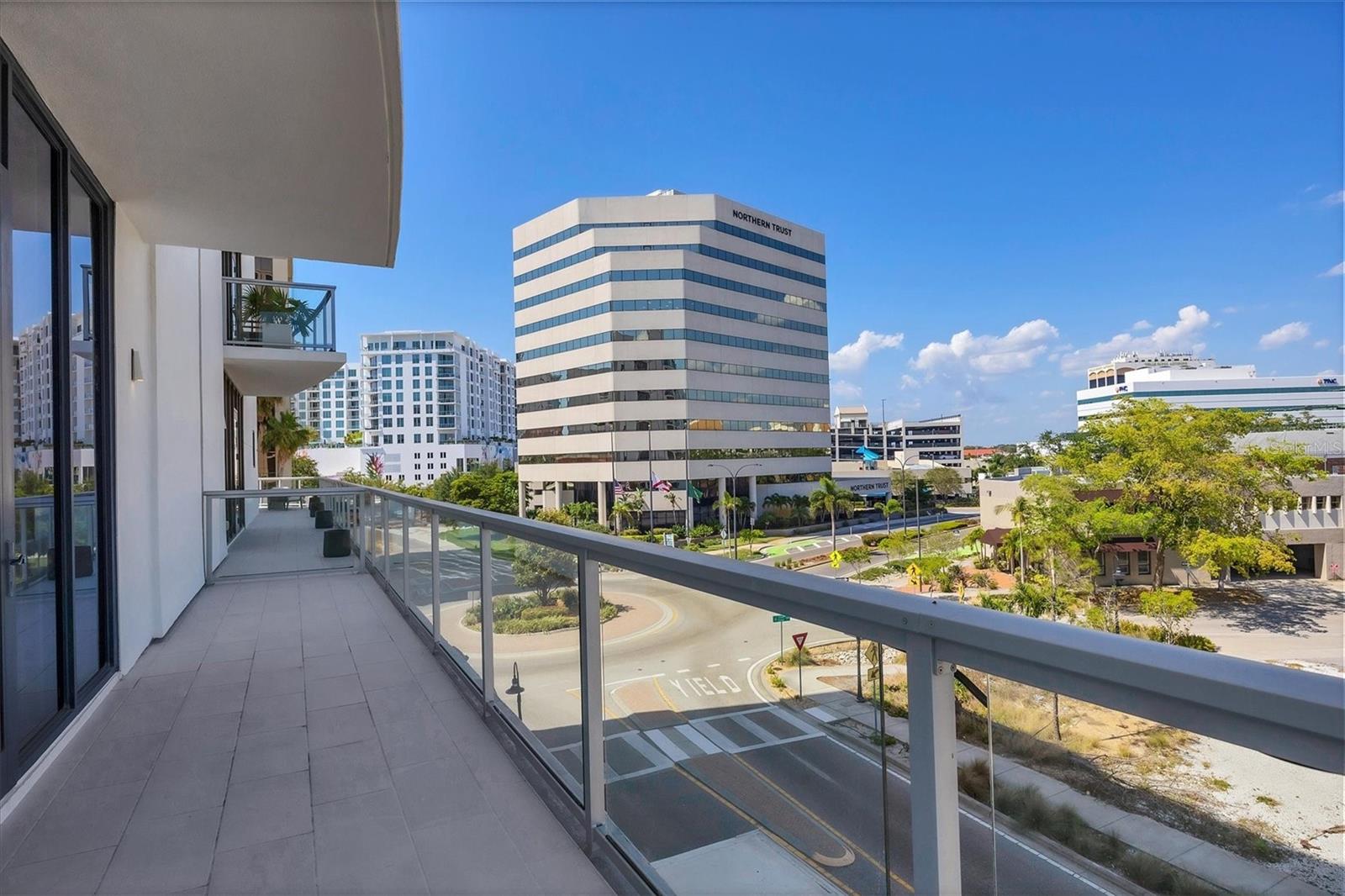 Image 32 of 69 For 300 Pineapple Avenue 302